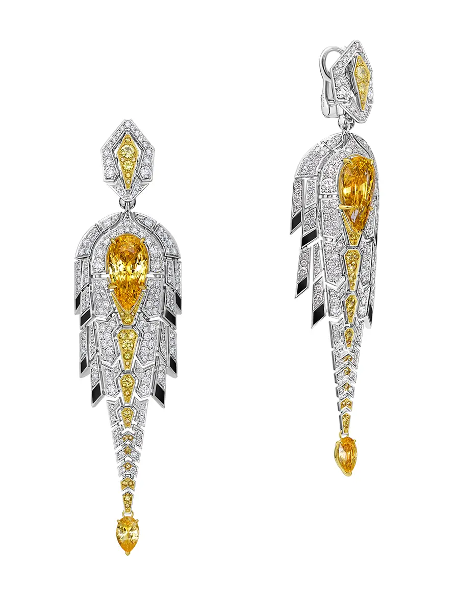 Серьги из белого золота с желтыми сапфирами и бриллиантами