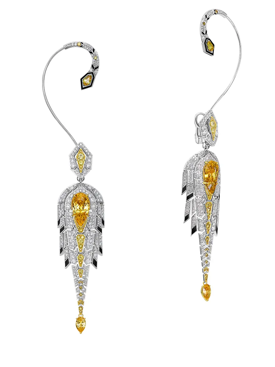 Серьги из белого золота с желтыми сапфирами и бриллиантами