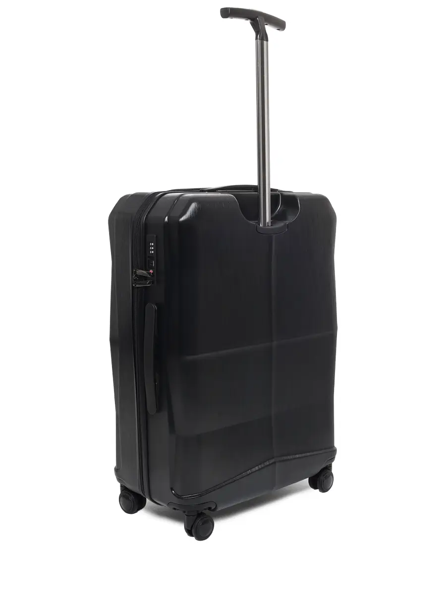 Багаж из трех чемоданов