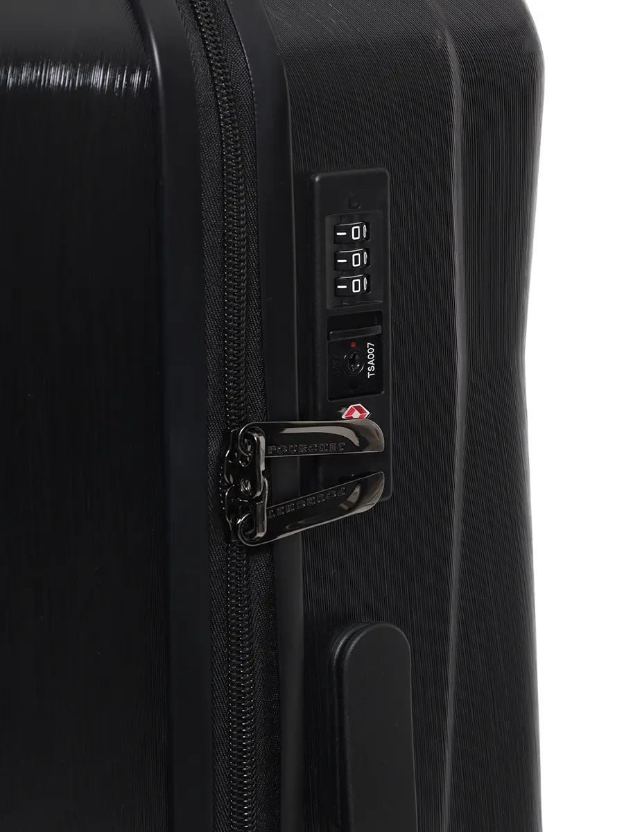 Багаж из трех чемоданов