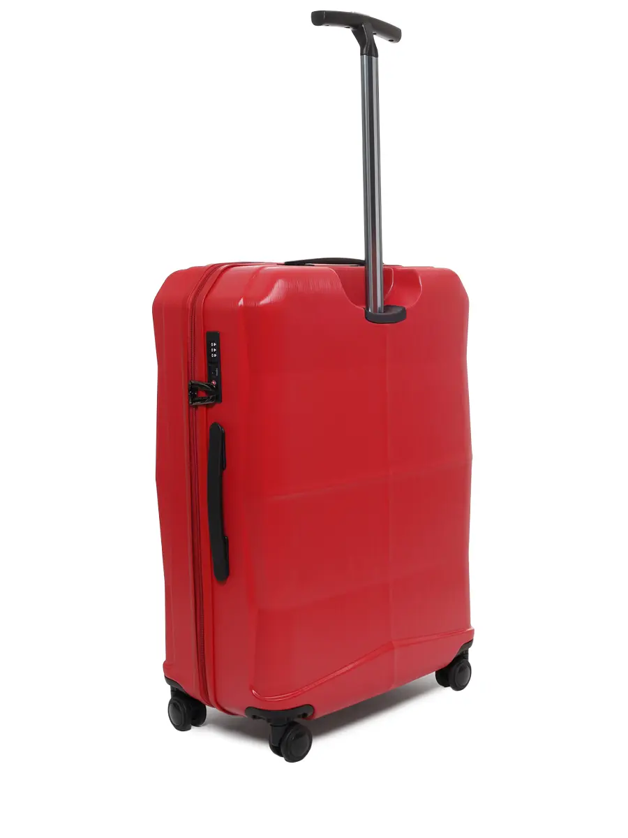 Багаж из трех чемоданов