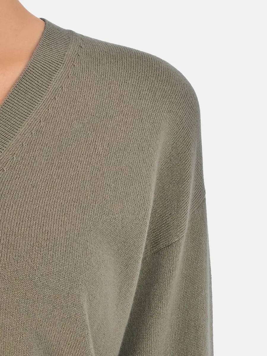 Пуловер шерстяной