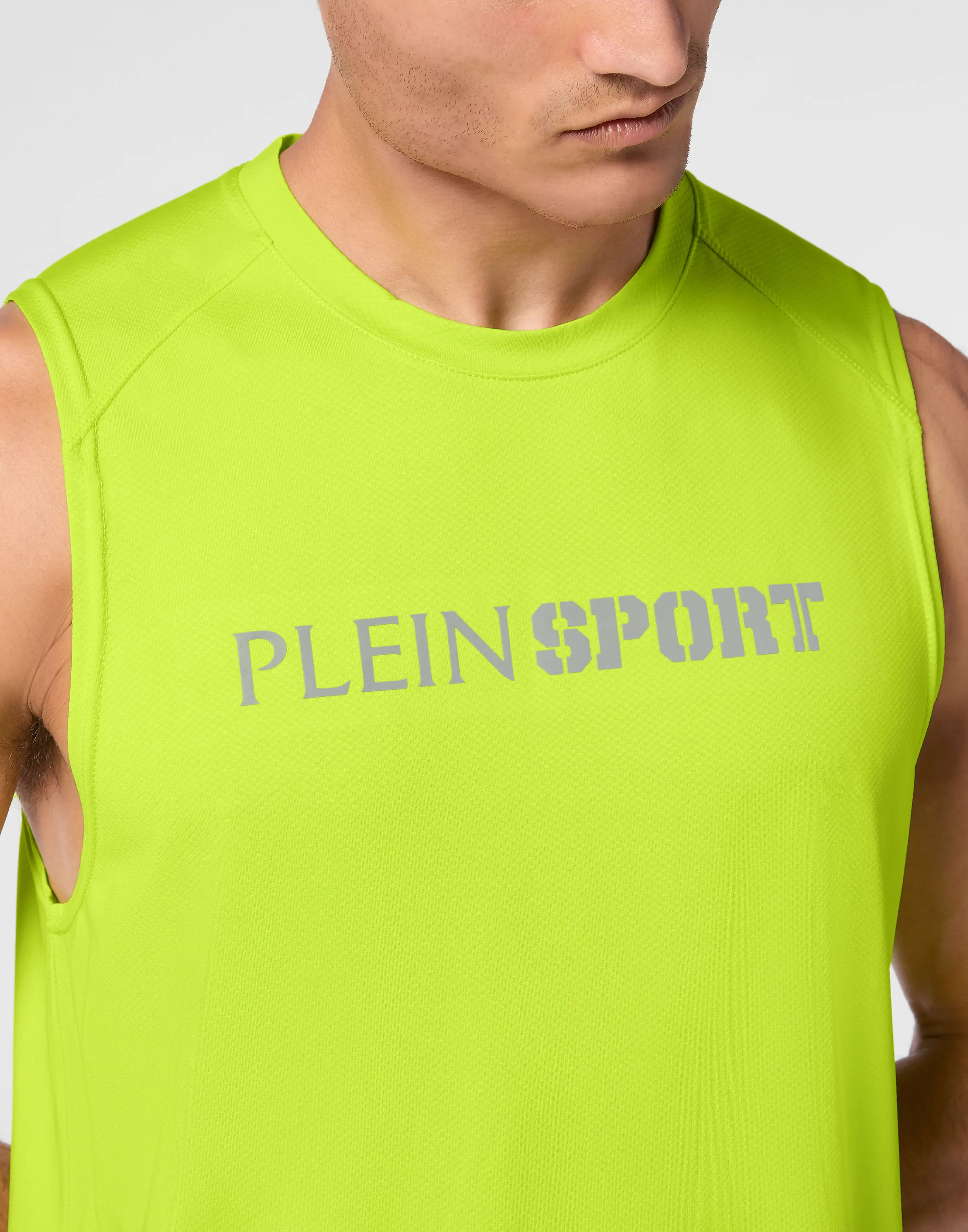 Топ спортивный