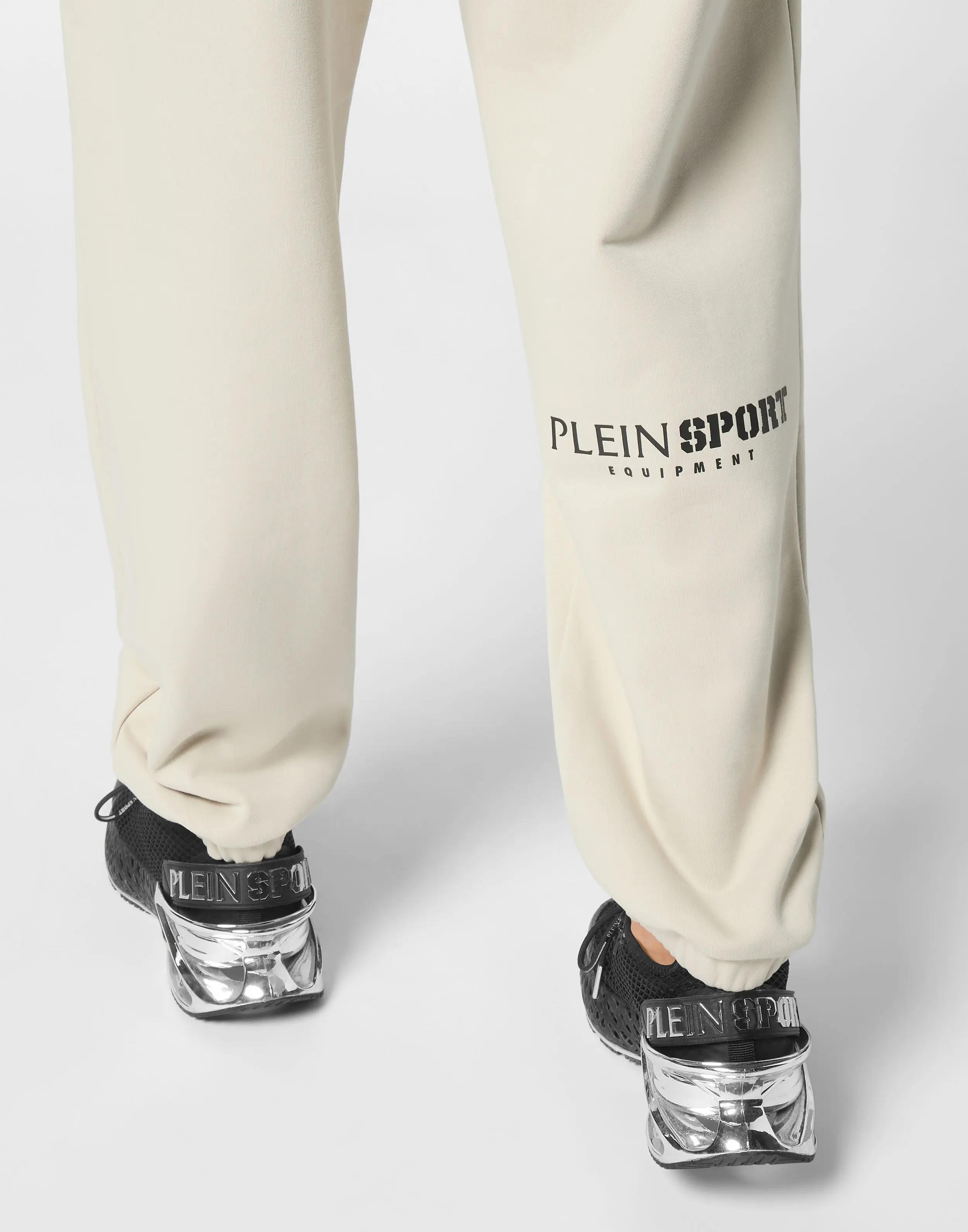 Брюки спортивные