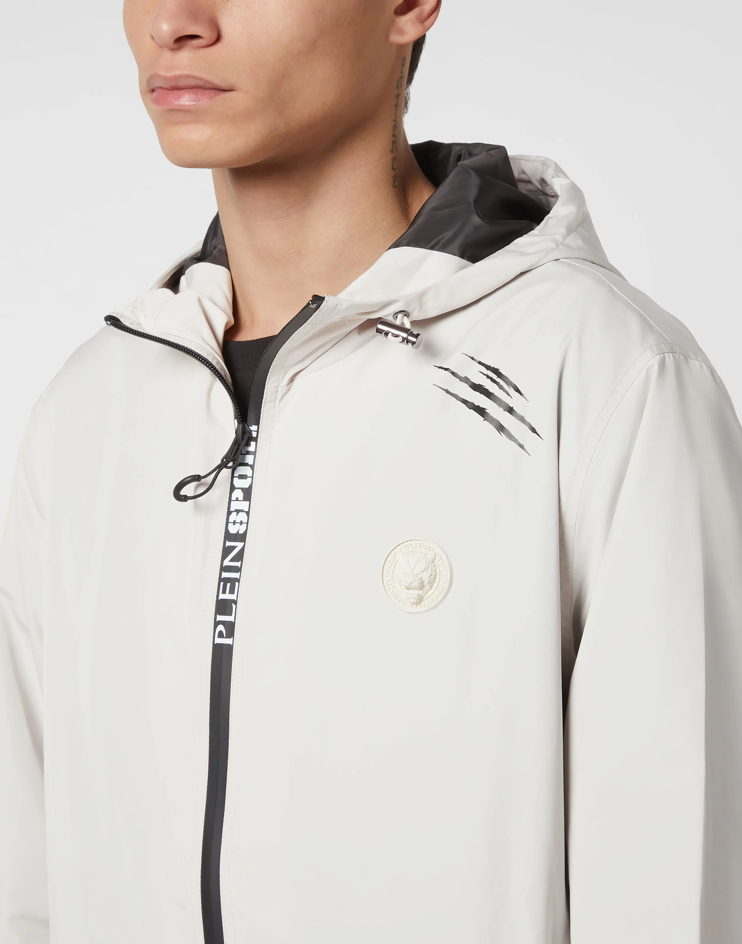 Куртка спортивная