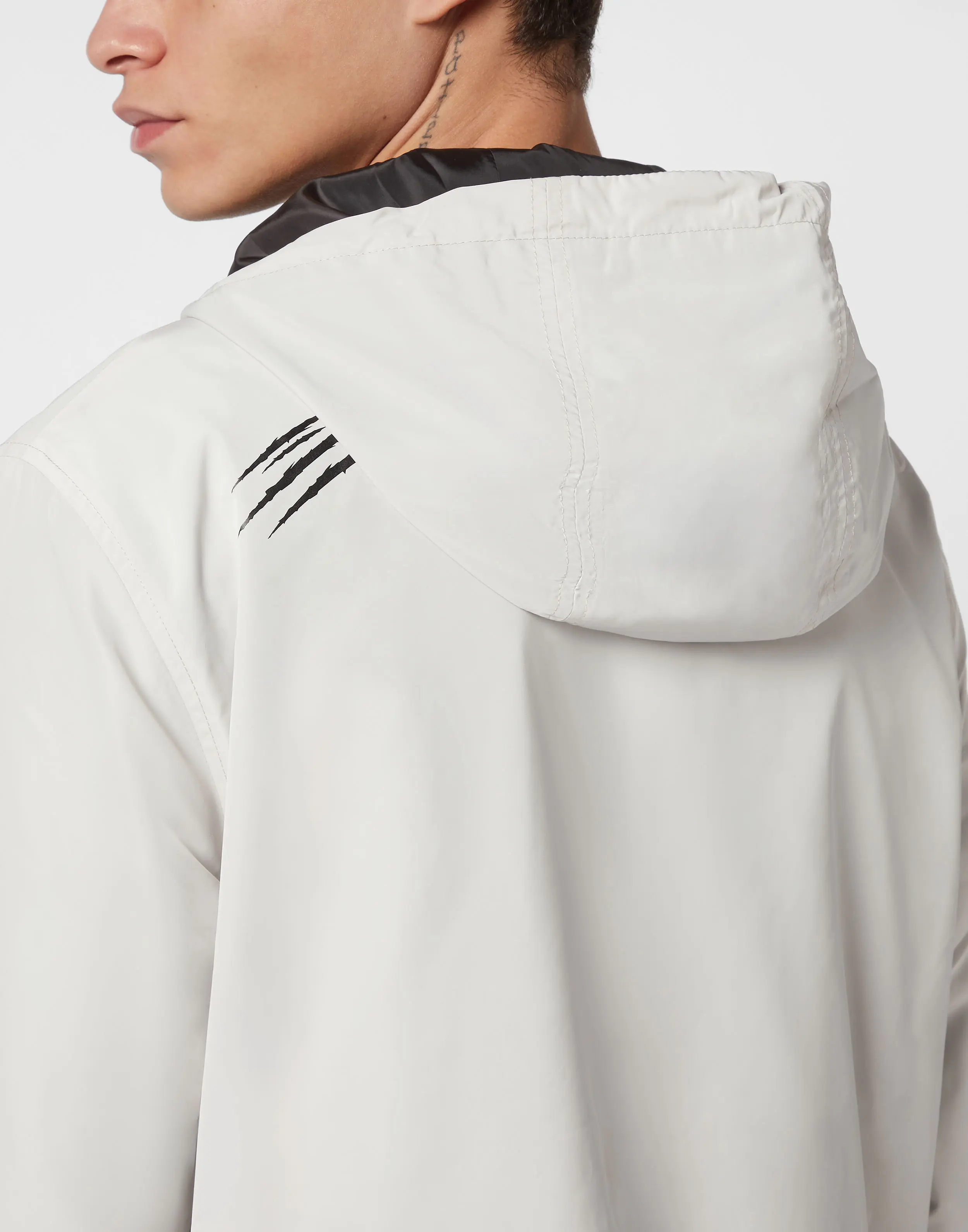 Куртка спортивная