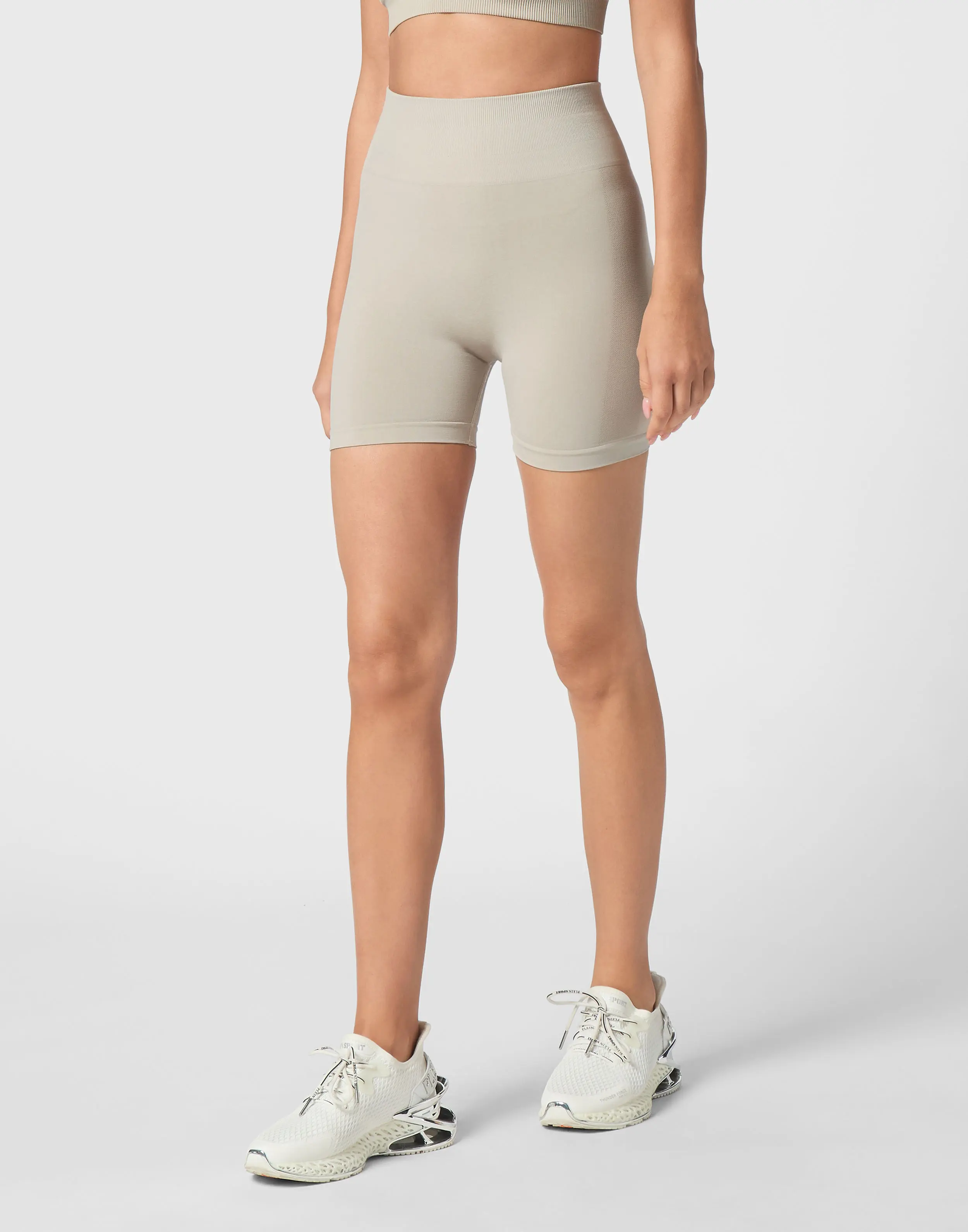 Шорты спортивные