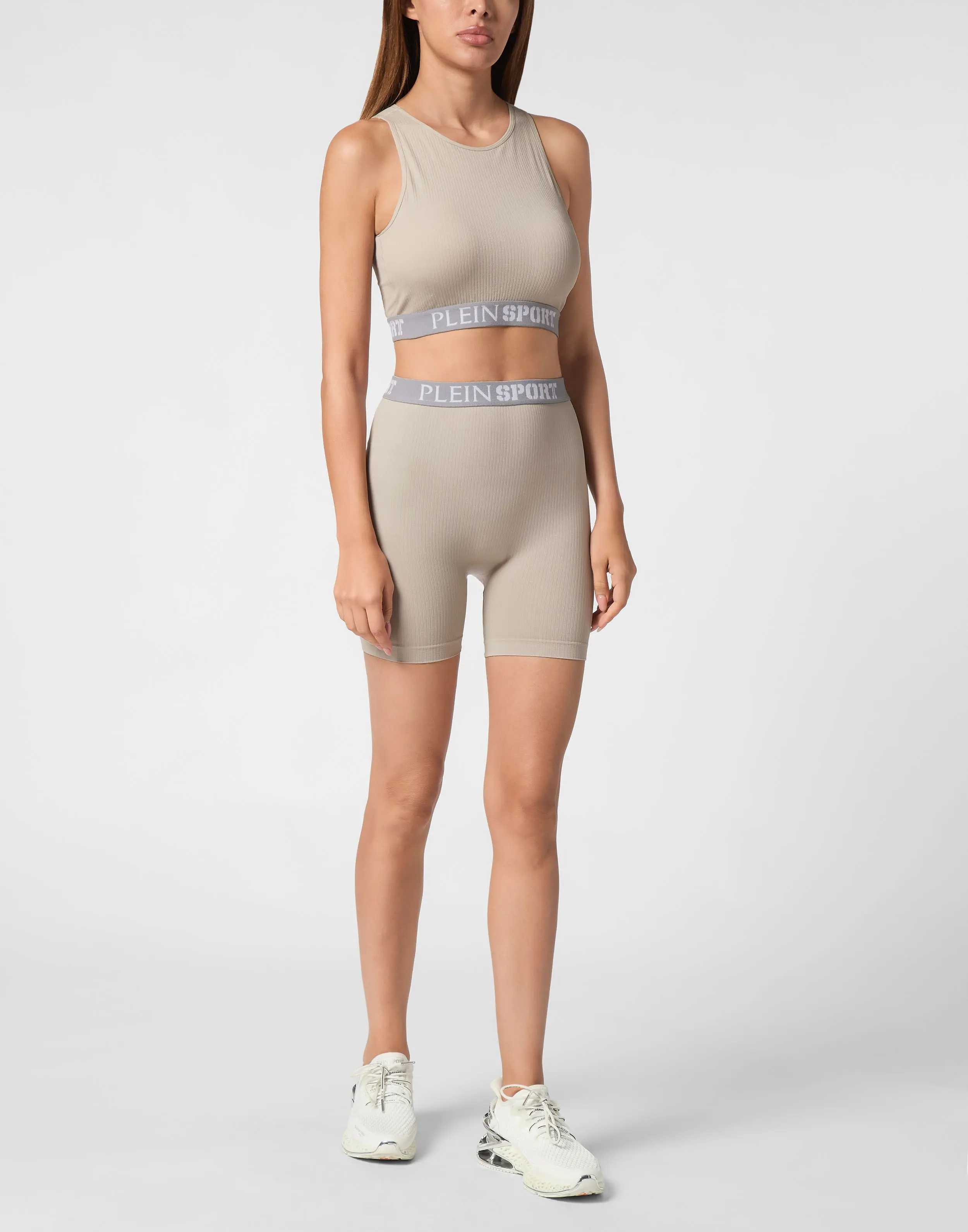 Топ спортивный