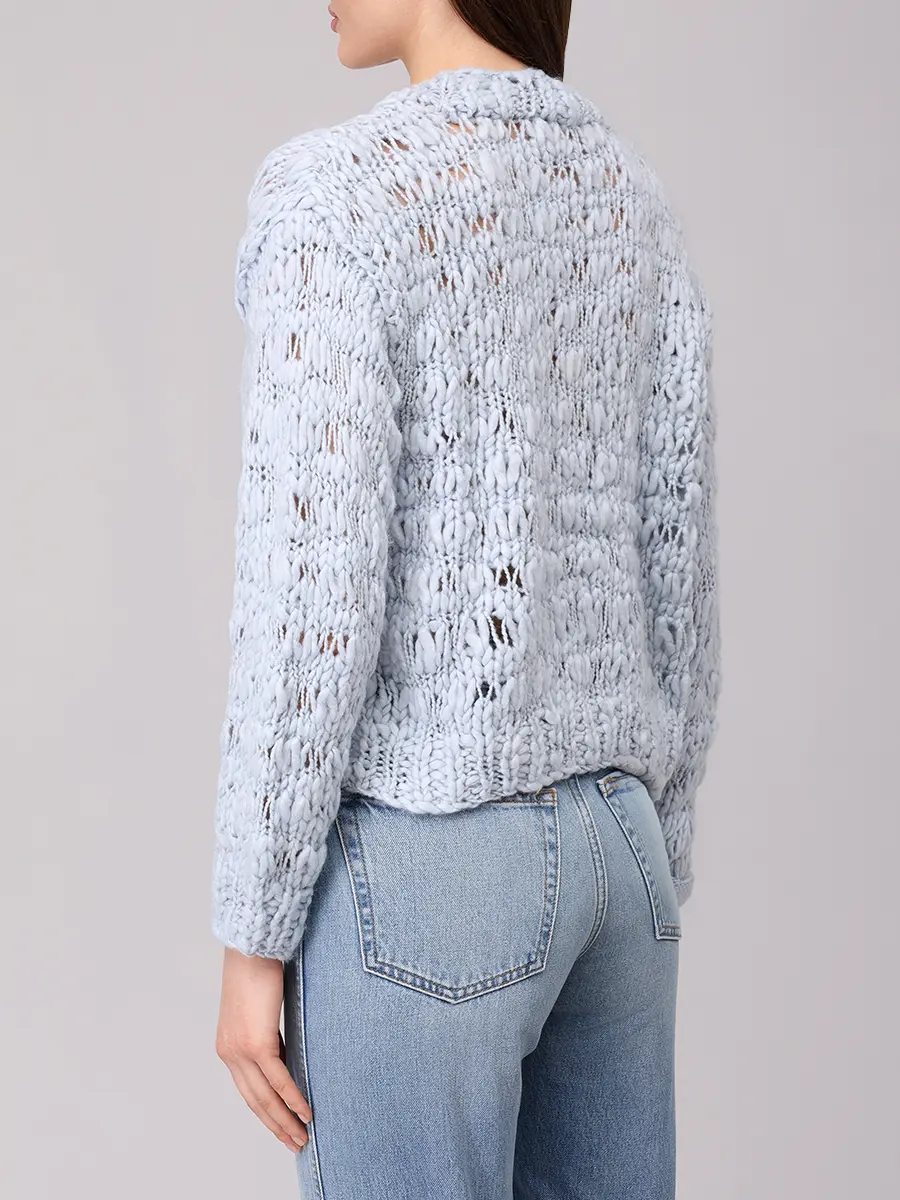 Пуловер вязаный