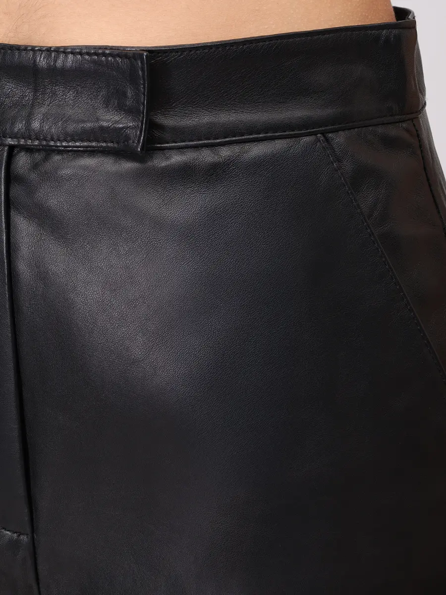 Шорты кожаные