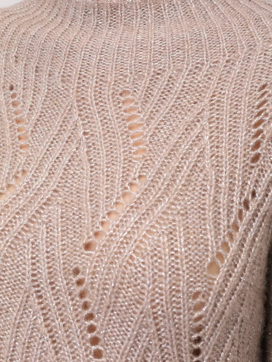 Свитер шерстяной