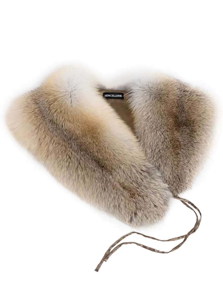 Воротник из меха лисы