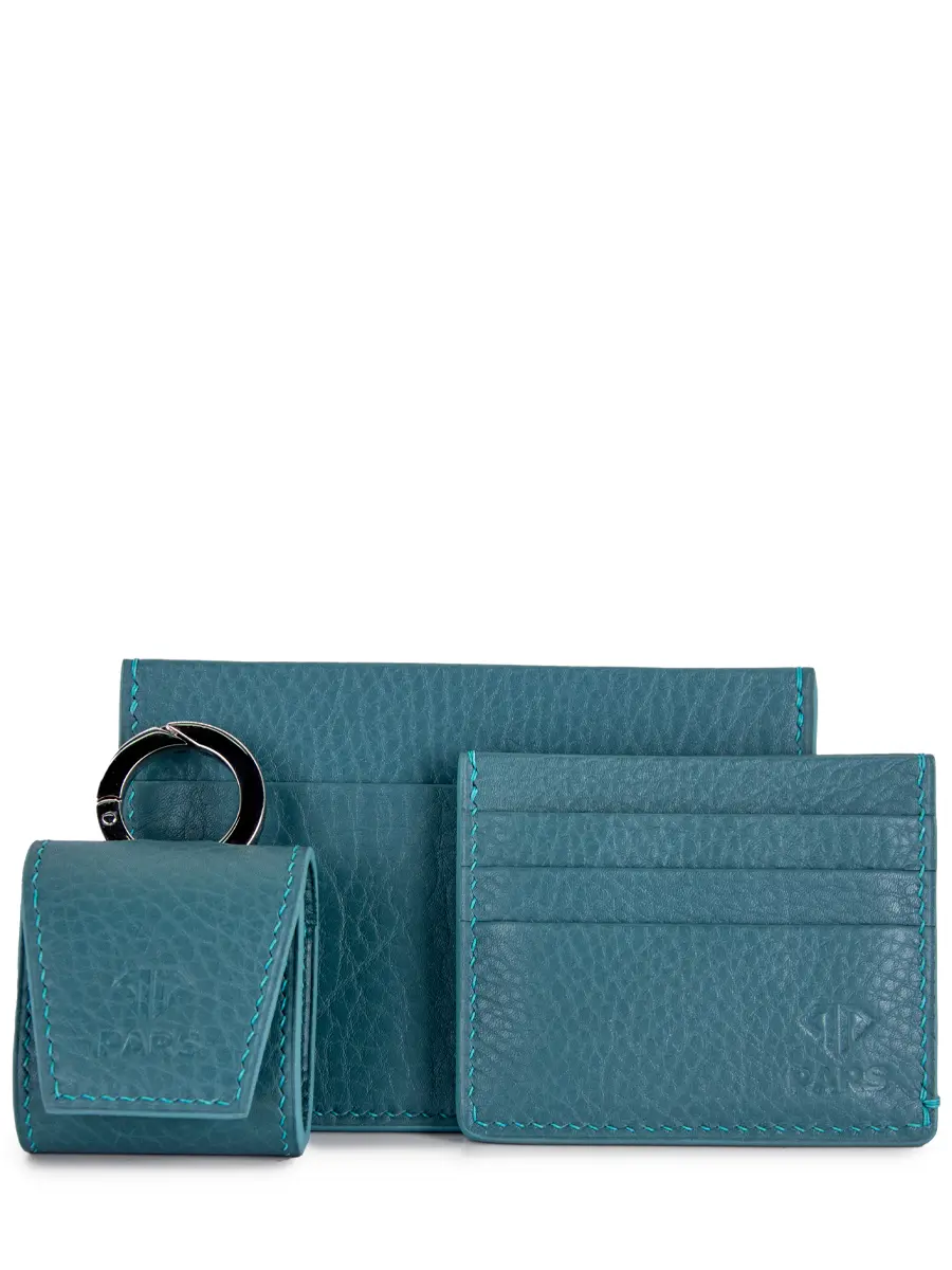 Набор аксессуаров из кожи