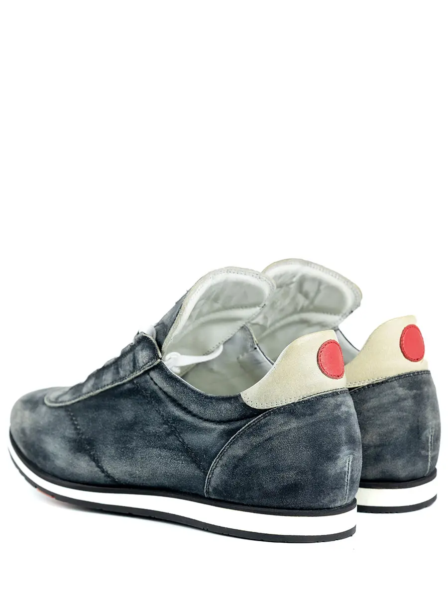 Кроссовки замшевые