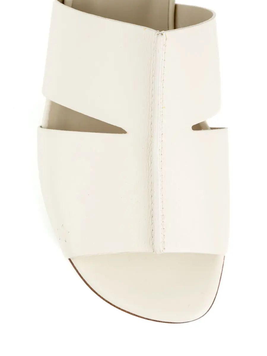 Шлепанцы кожаные