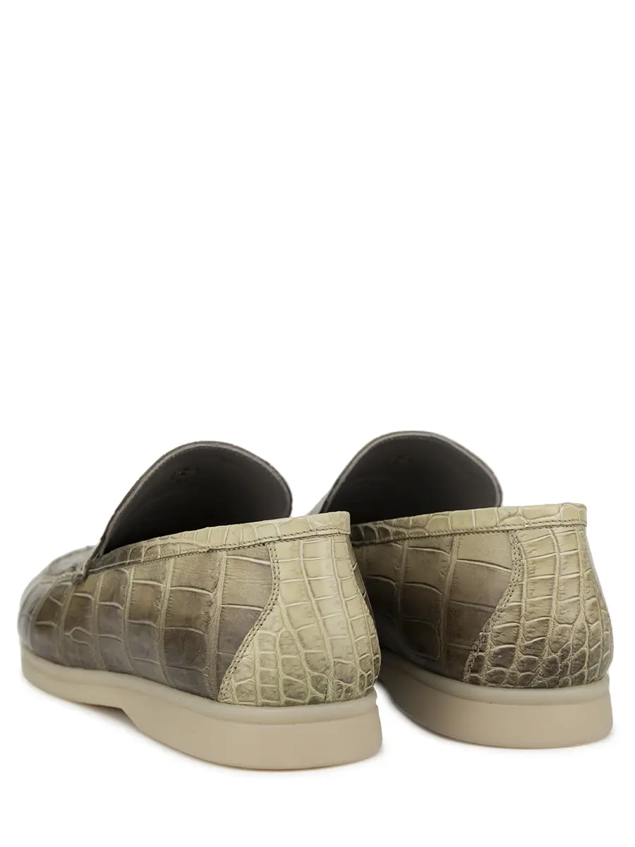 Лоферы из кожи крокодила