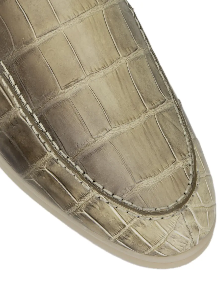 Лоферы из кожи крокодила