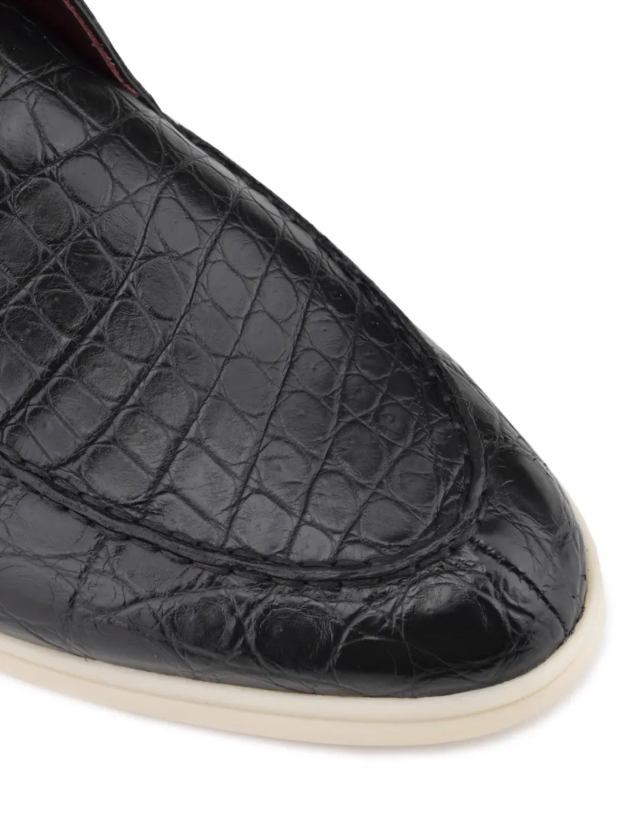 Лоферы из кожи крокодила