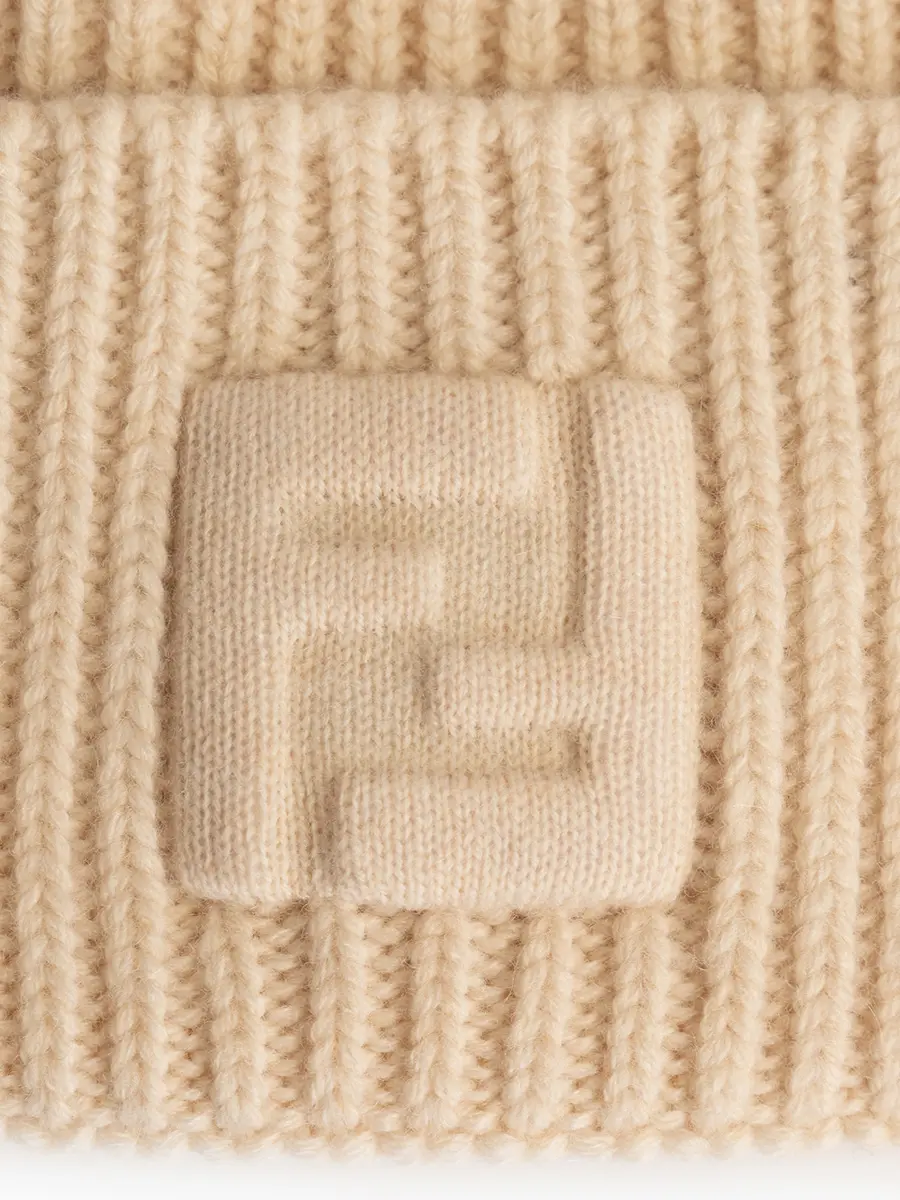 Шапка шерстяная