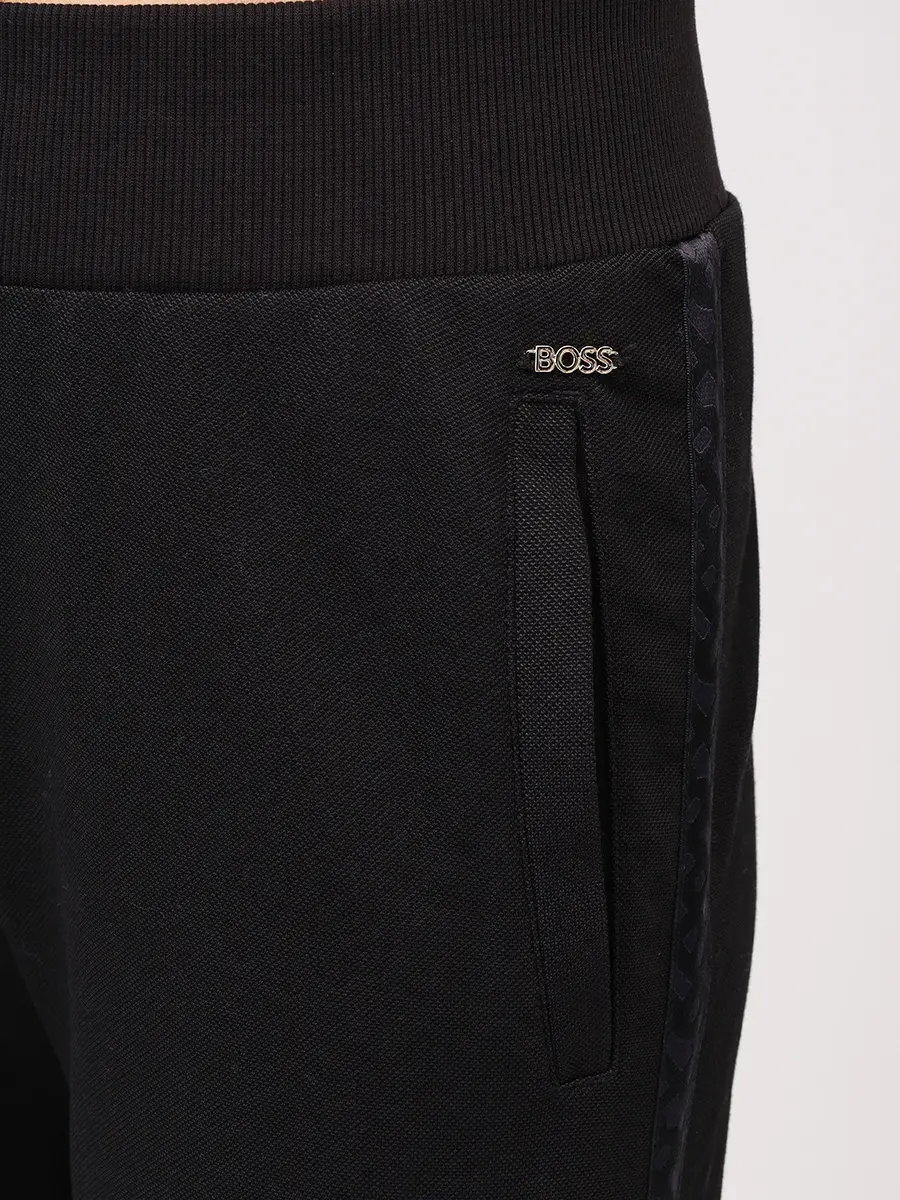 Костюм однотонный