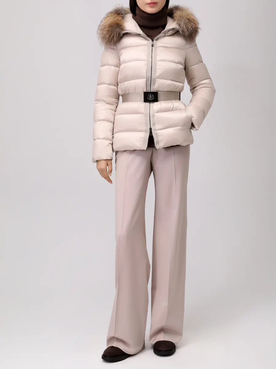 Пуховик стеганый с мехом лисы