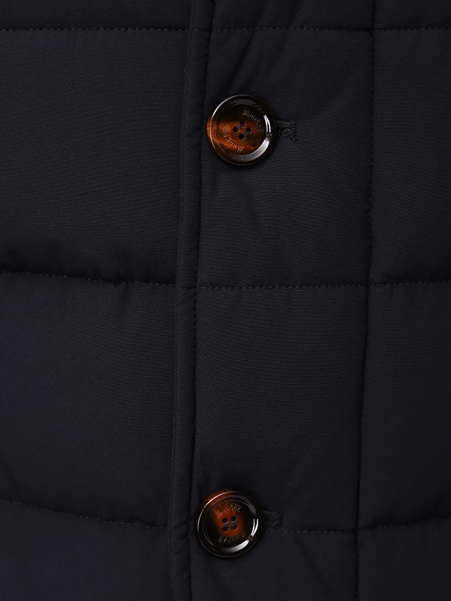 Пуховик стеганый с мехом енота