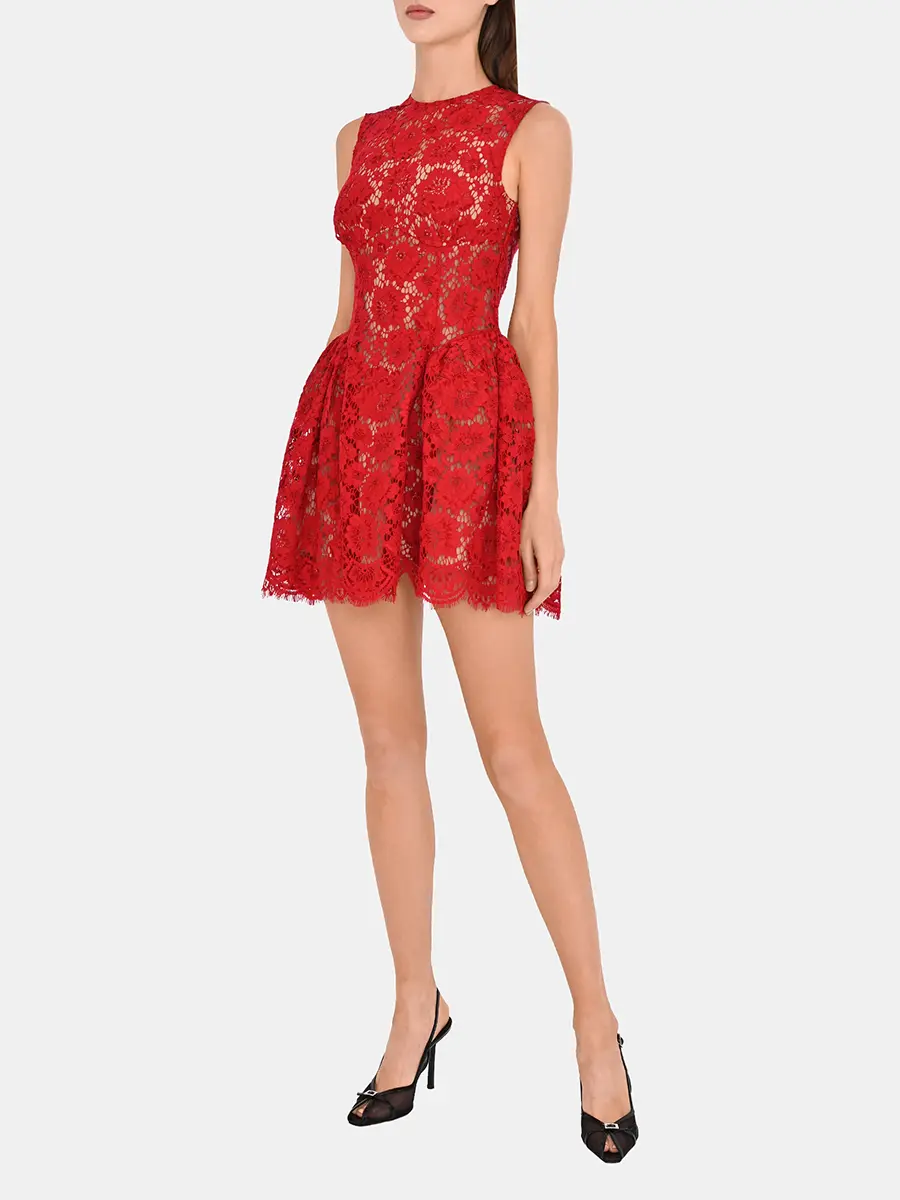 Платье из кружева