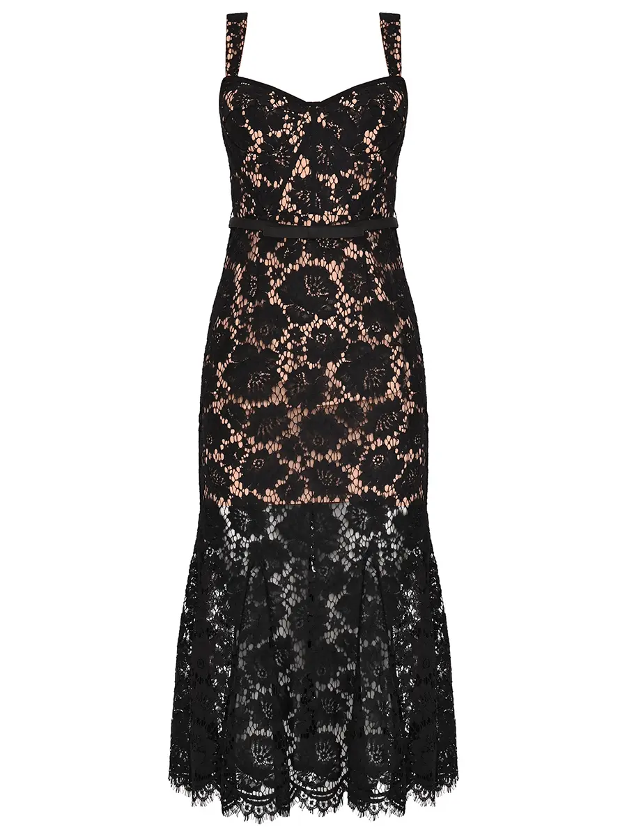 Платье из кружева