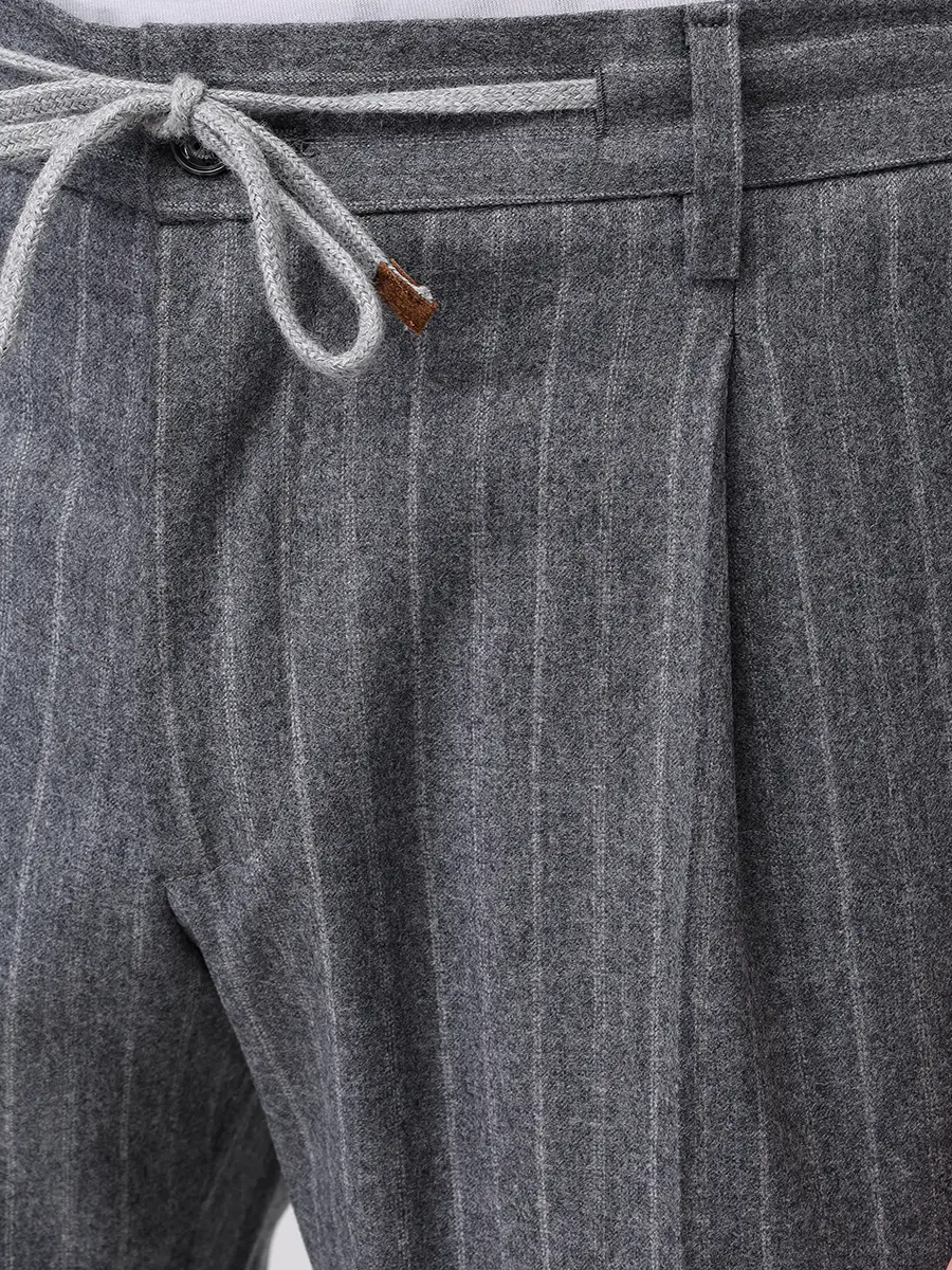 Костюм шерстяной