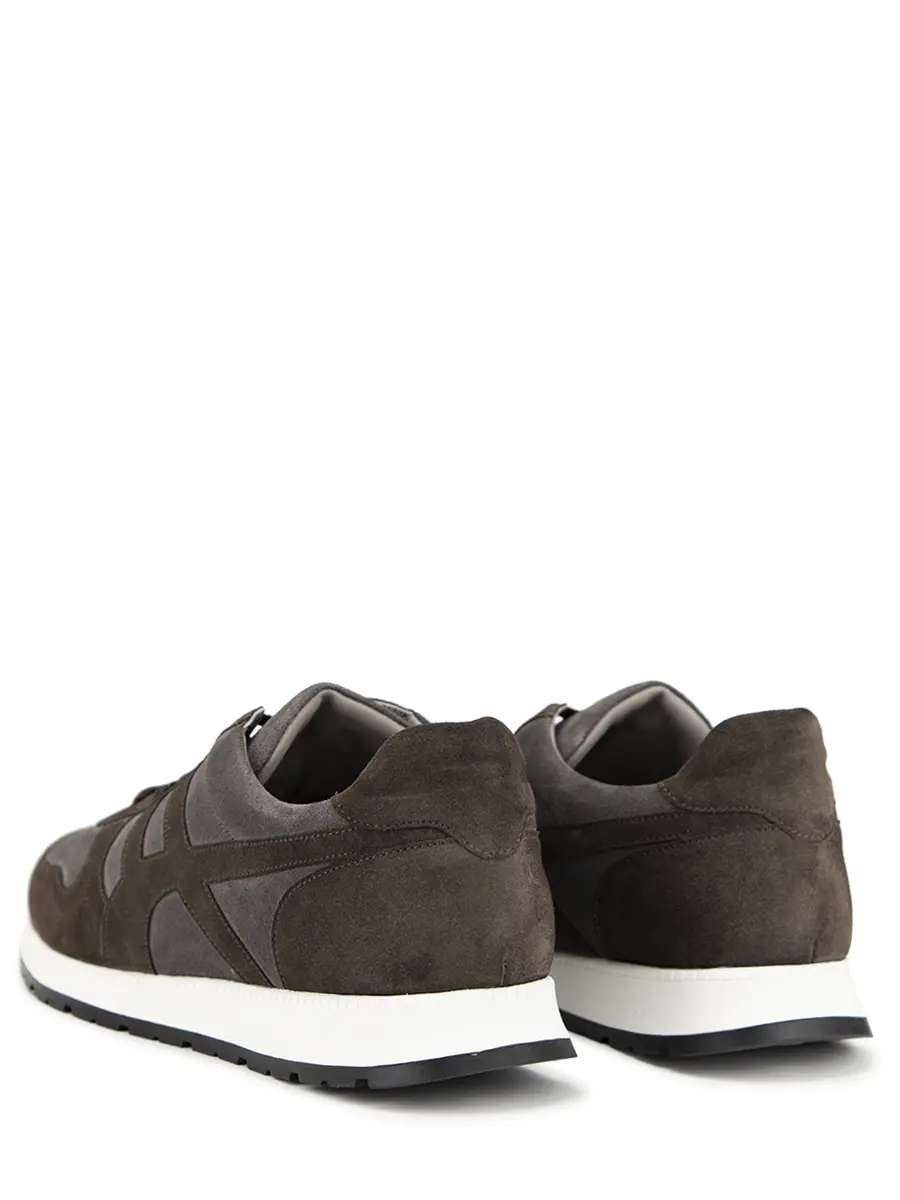 Кроссовки замшевые