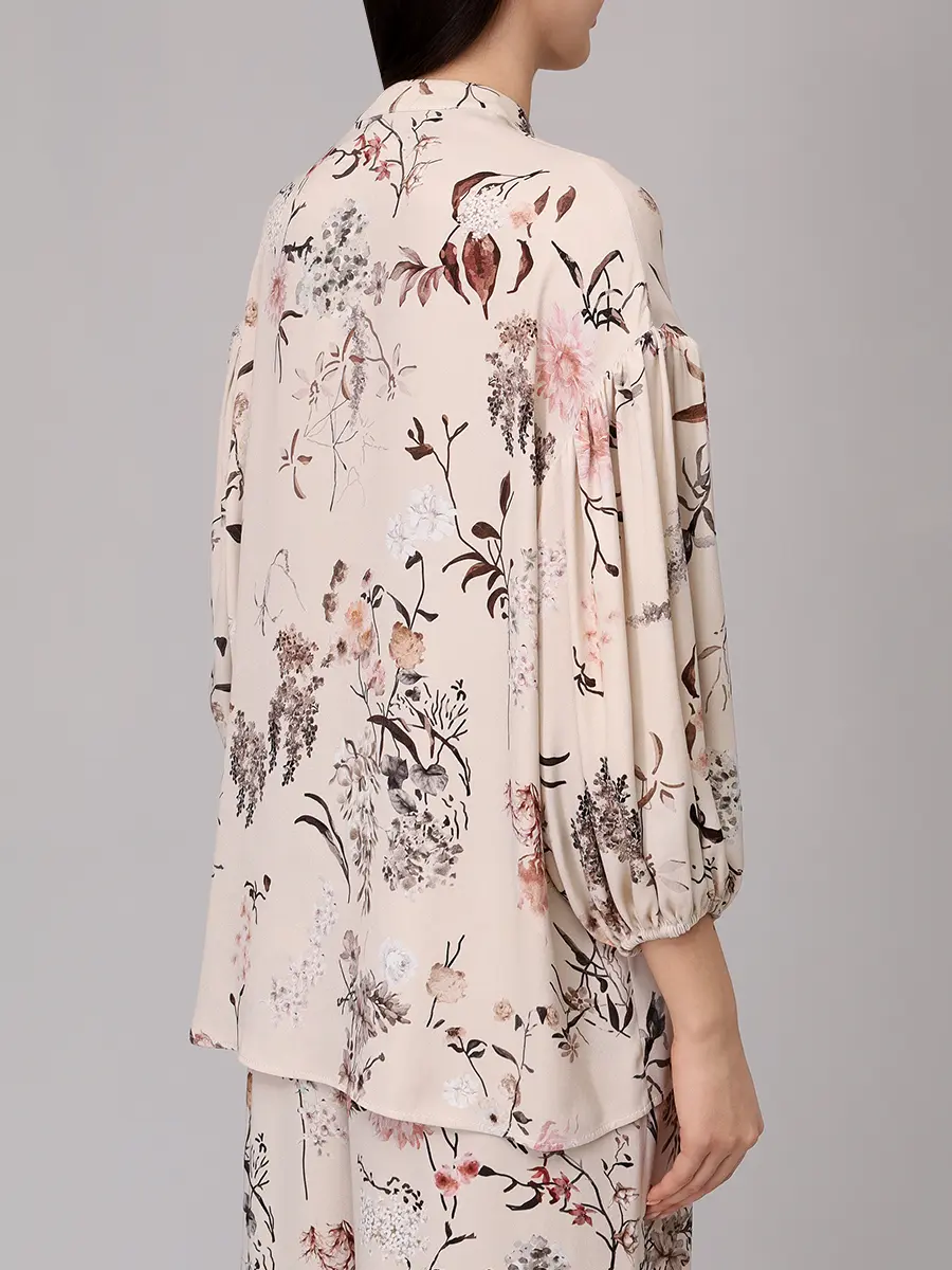 Костюм из шелка и вискозы