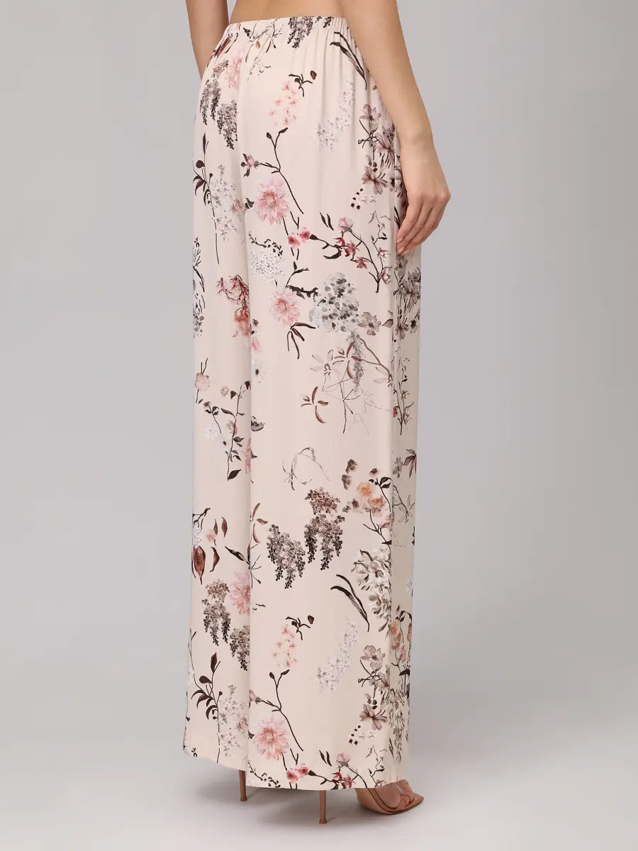 Костюм из шелка и вискозы