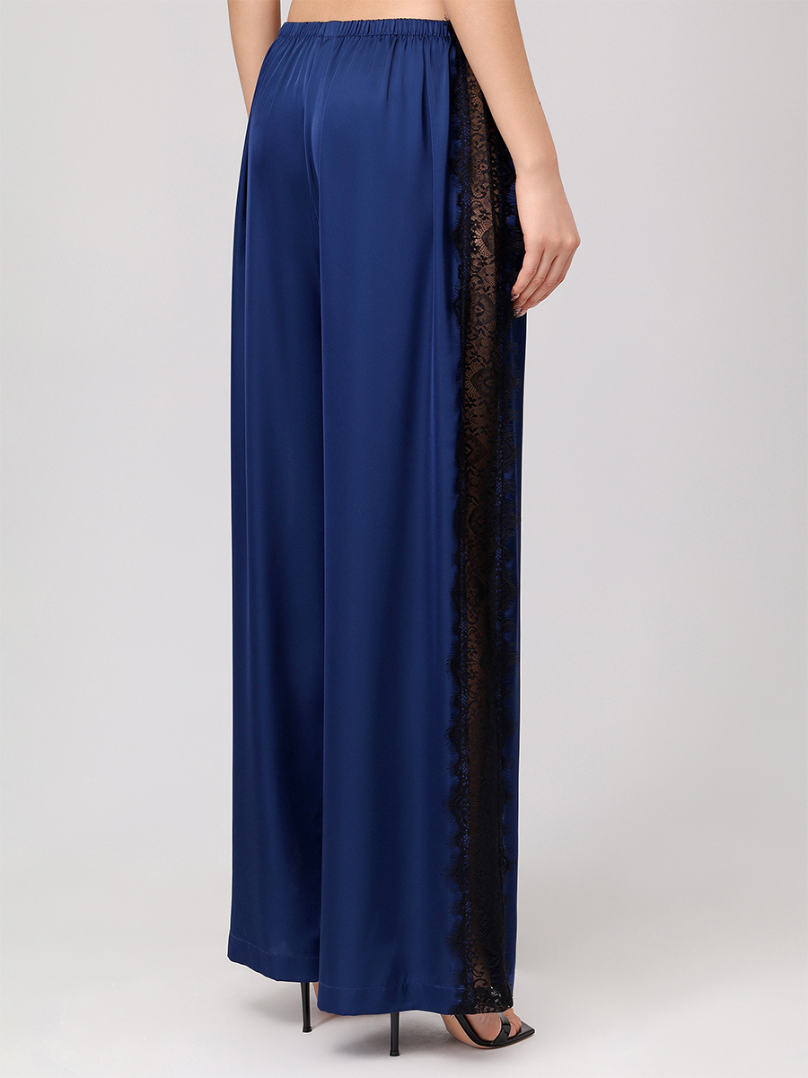 Костюм из шелка и вискозы