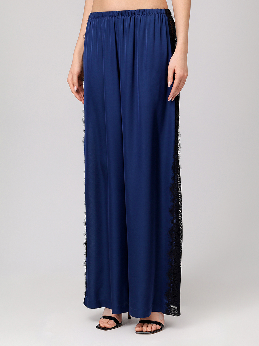 Костюм из шелка и вискозы