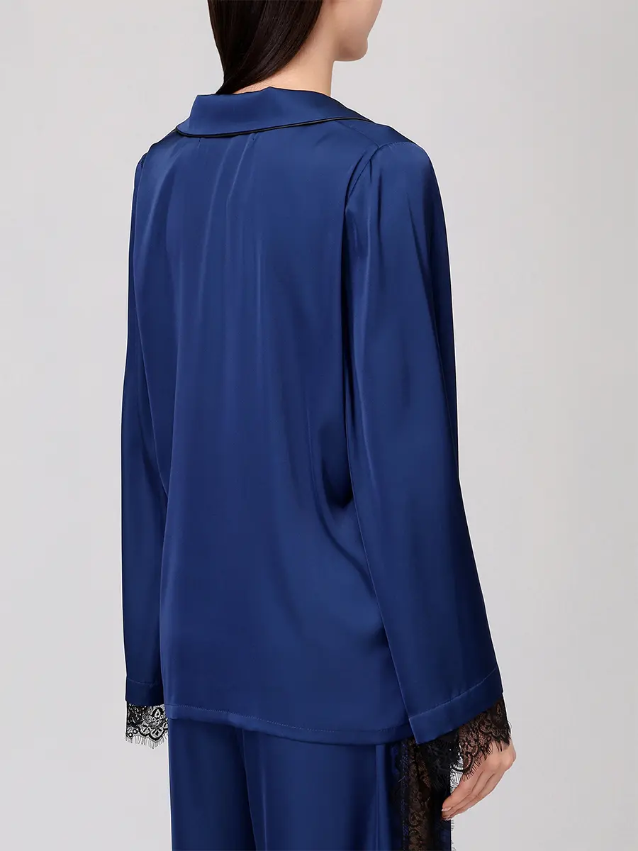 Костюм из шелка и вискозы