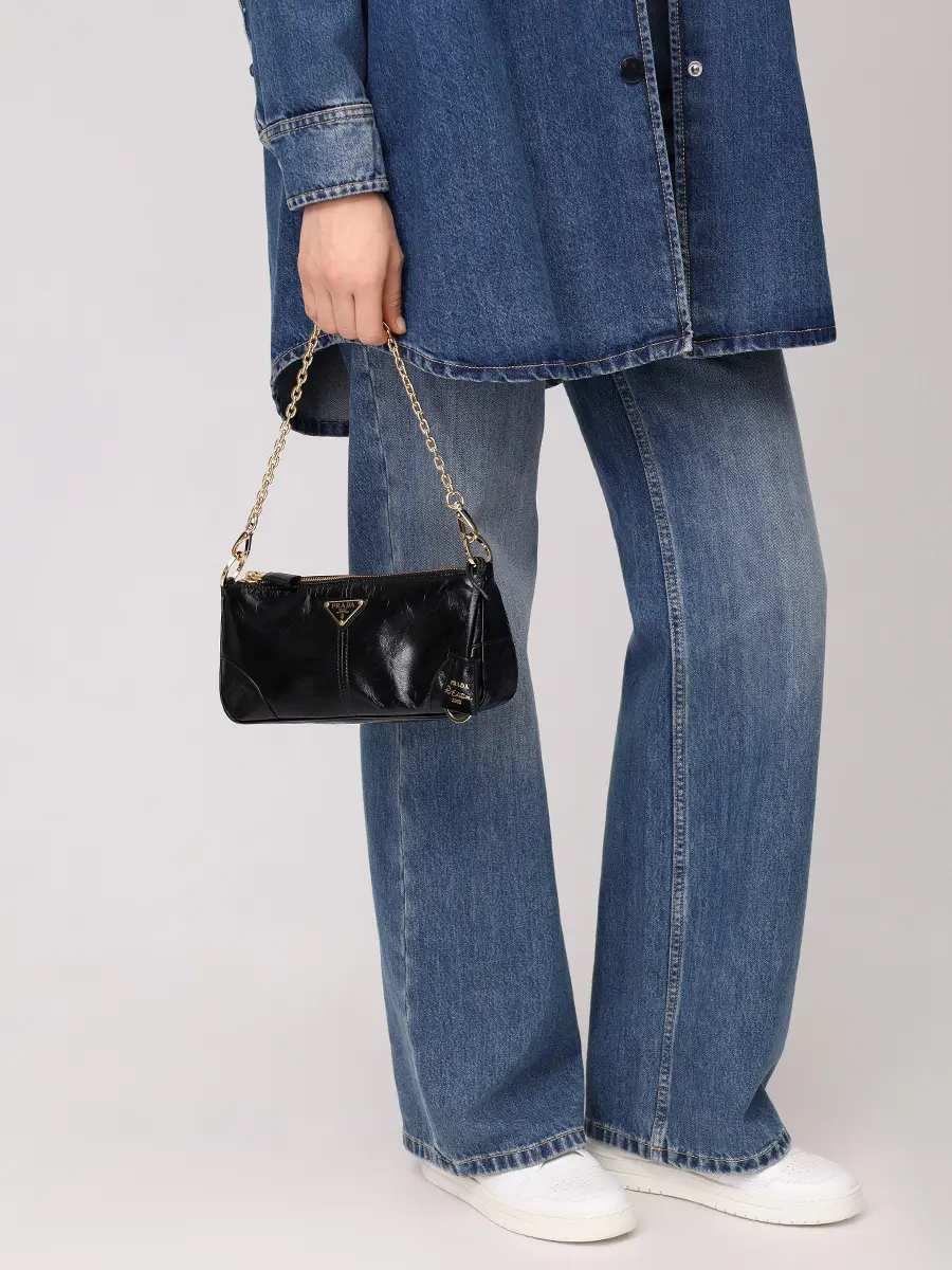 Сумка кожаная Prada Re-Edition 2002