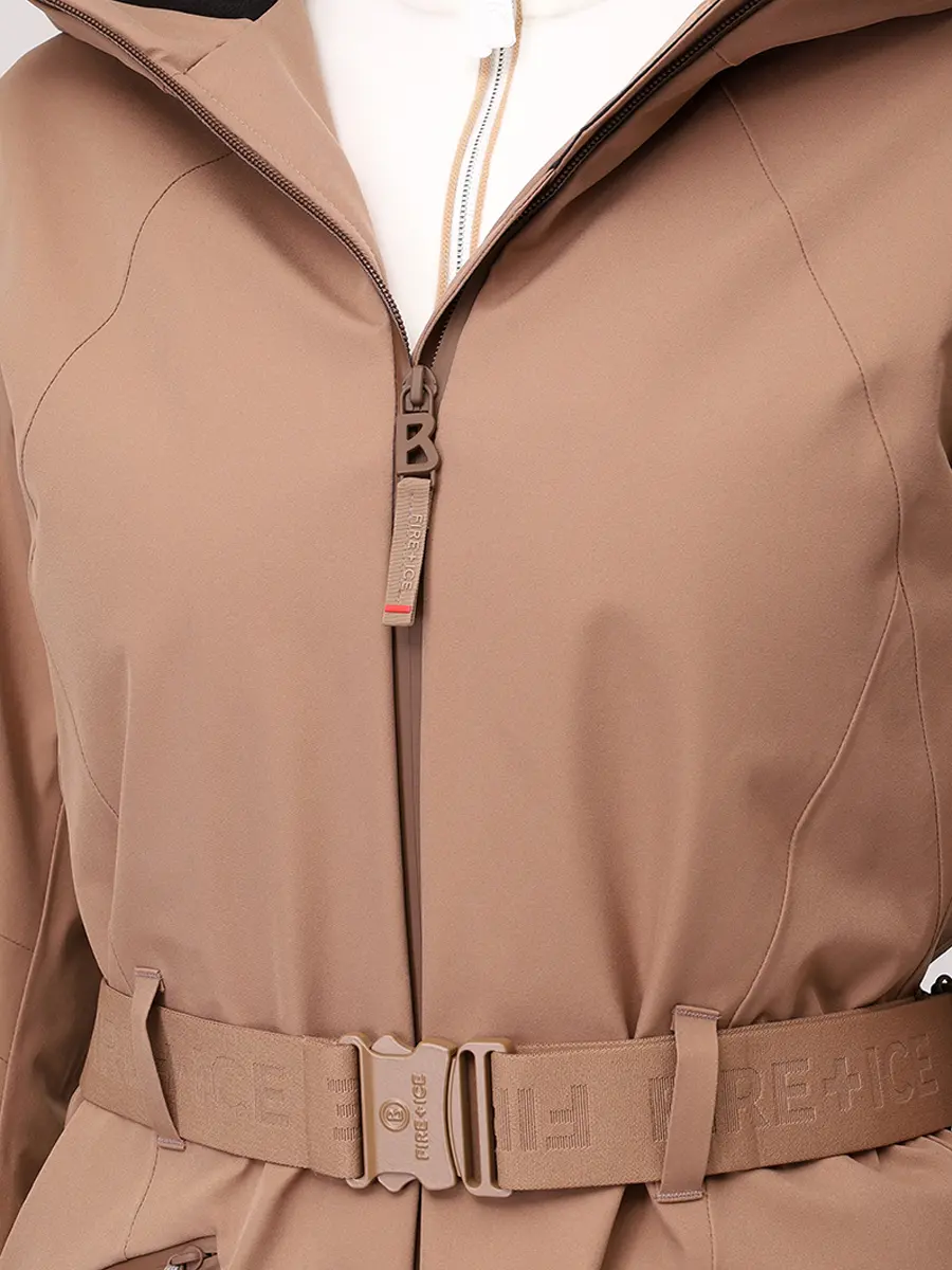 Костюм горнолыжный