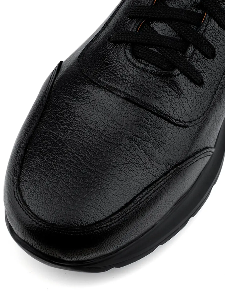 Кроссовки кожаные