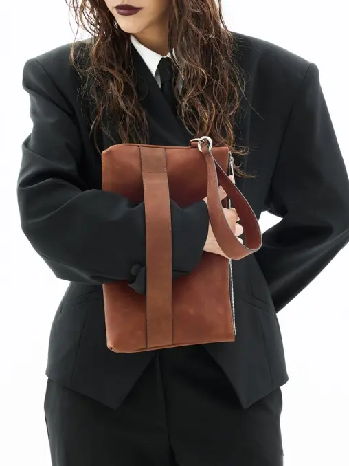 Клатч L ПЕКАН кожаный ЗНАТЬ