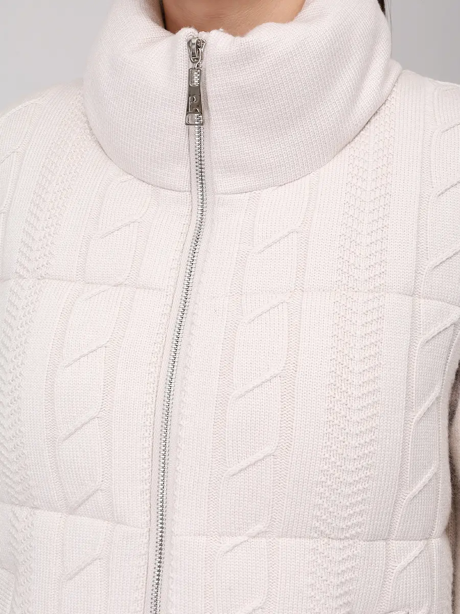 Жилет трикотажный