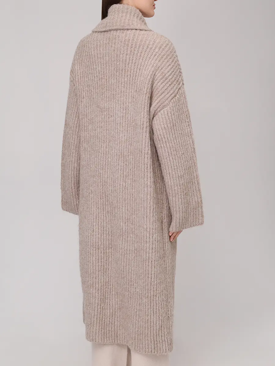 Пальто вязаное