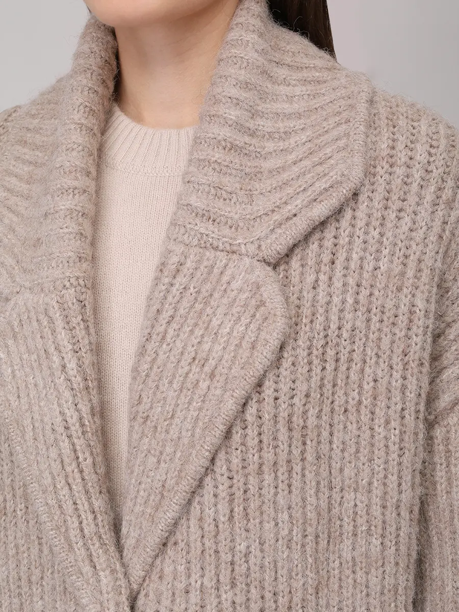 Пальто вязаное