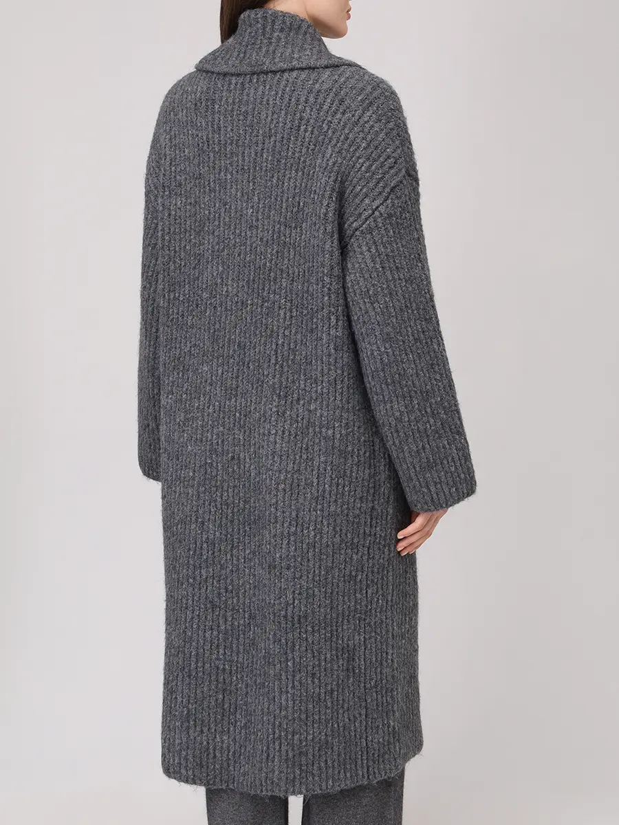 Пальто вязаное