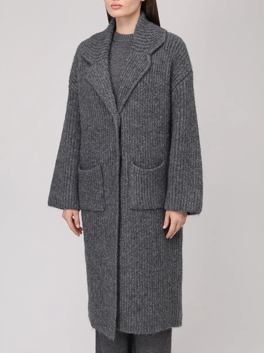 Пальто вязаное