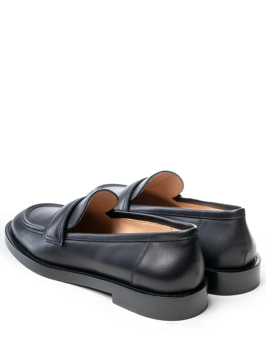 Лоферы кожаные