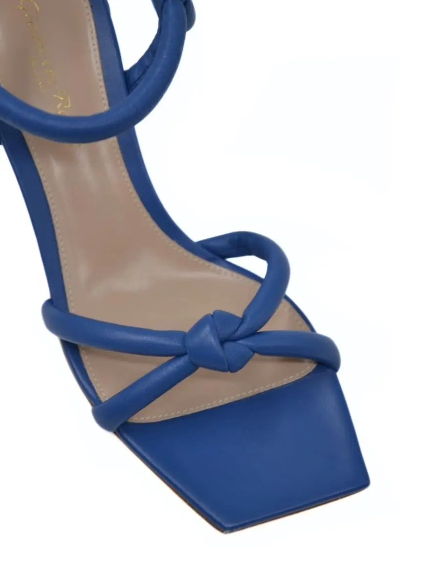 Босоножки кожаные