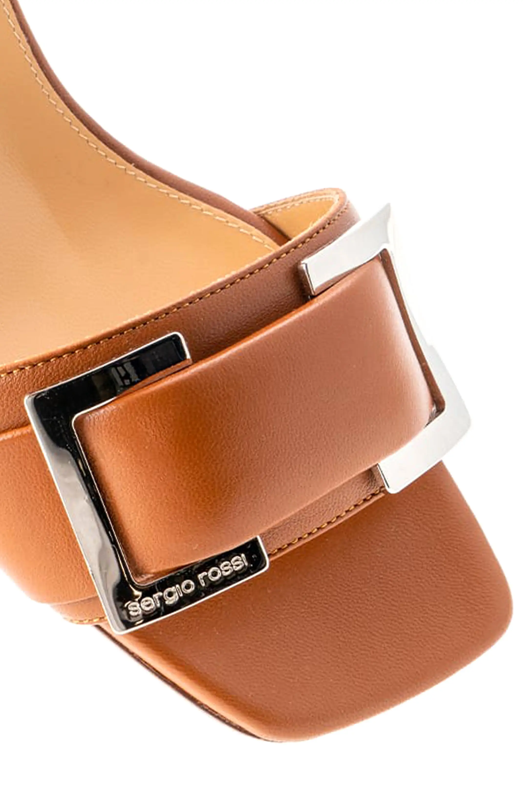 Босоножки кожаные