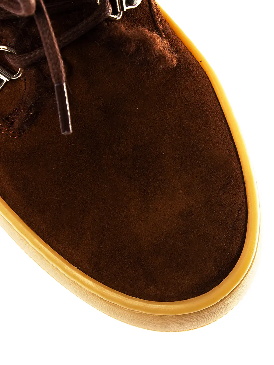 Ботинки замшевые