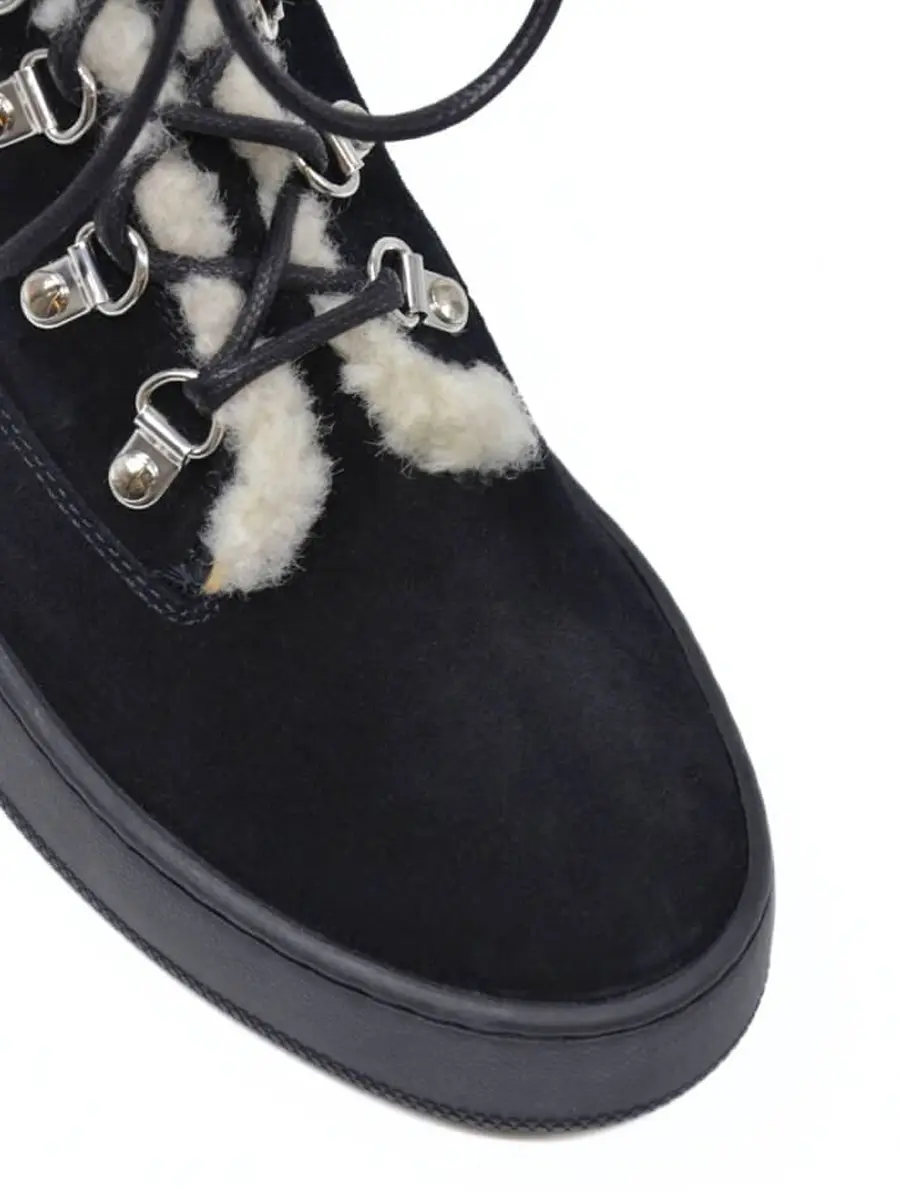 Ботинки замшевые