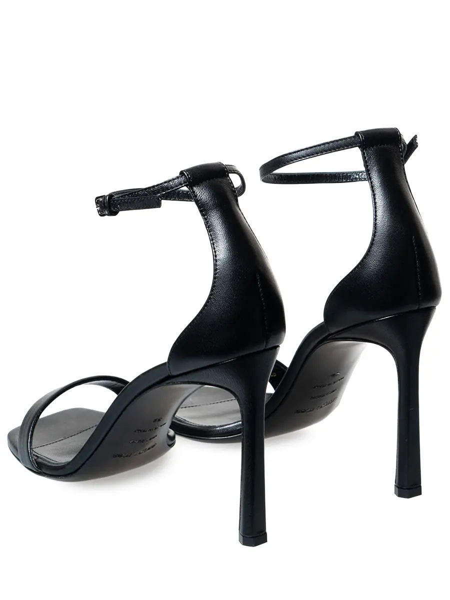 Босоножки кожаные